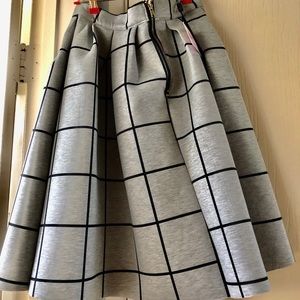 Grey checkered skirt